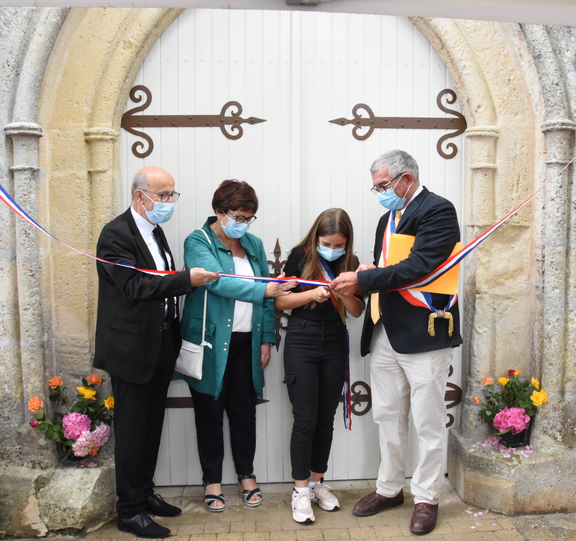 Inauguration du maire et de la maire du CMJ de la restauration de l'église de Saint Georges du Bois